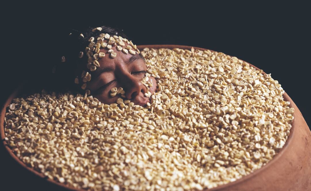 La obra de Hernández usa elementos como tierra, agua, fuego y la mano. FOTO: Ana Hernández. Laboratorio Arte Alameda