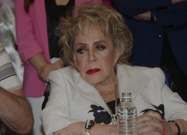 Aseguran que Silvia Pinal salió de la depresión con Caperucita; el domingo regresaría al escenario