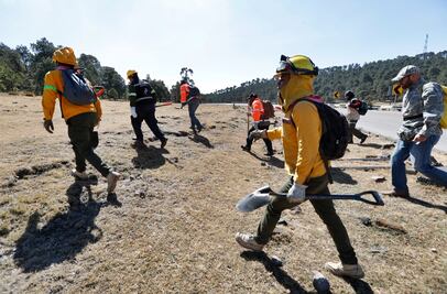 Sofocan totalmente incendio en el Ajusco