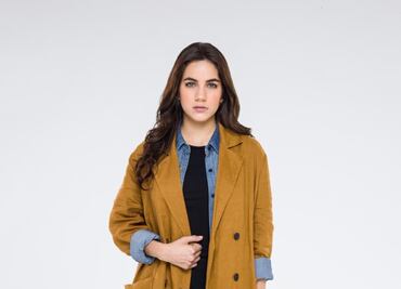 Ela Velden desea que los jóvenes se acerquen a la tv y vean "Rubí"