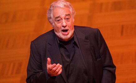 Detienen a una mujer por escuchar aria de Plácido Domingo