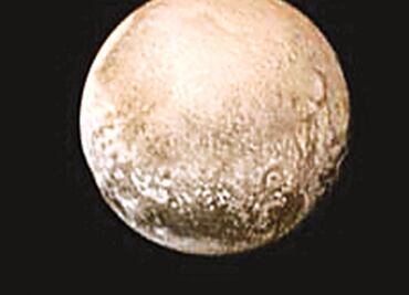 New Horizons revela que Plutón es más grande de lo pensado