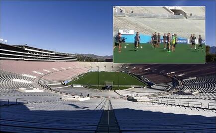 'El Tri' trains at the Rose Bowl