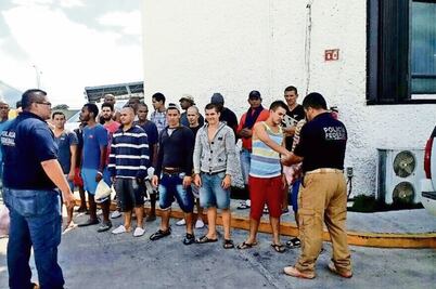 Libera Policía Federal a 31 inmigrantes secuestrados