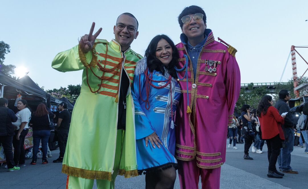 Fanáticos de Paul McCartney y The Beatles asisten al concierto en Foro GNP (12/11/2024). Foto: Yaretzy M. Osnaya / EL UNIVERSAL