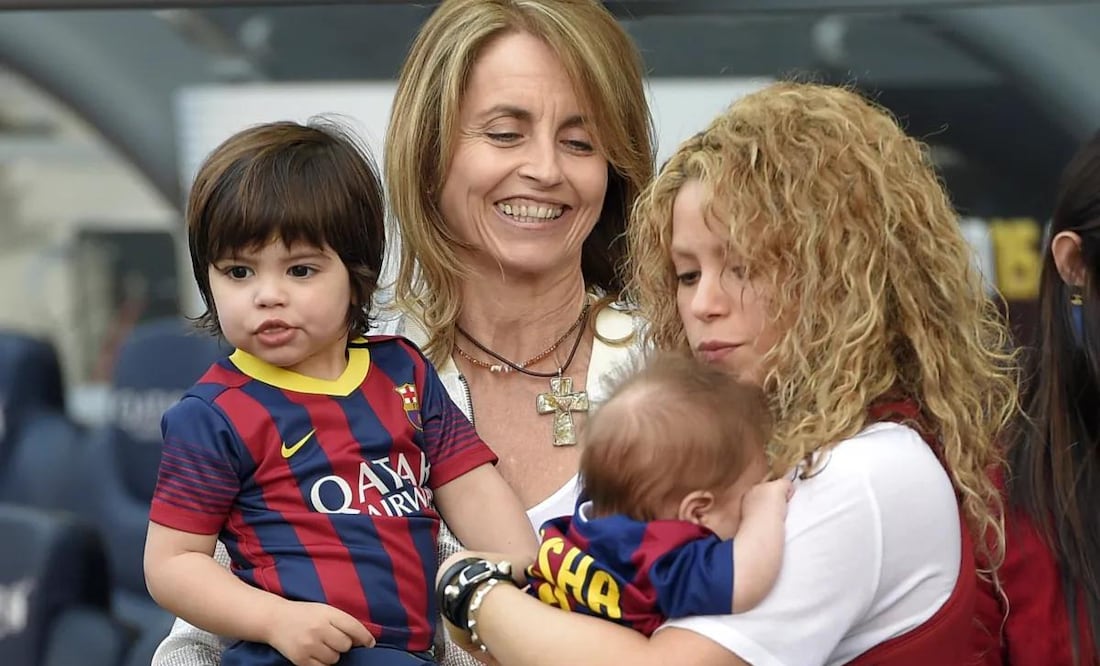 Shakira y su ex suegra. Fuente: Twitter @showmundialshow