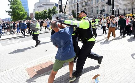 Manifestaciones en todo Reino Unido para denunciar las violencias racistas