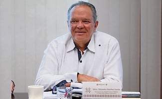 Queda mal funcionario con luminarias en Hidalgo