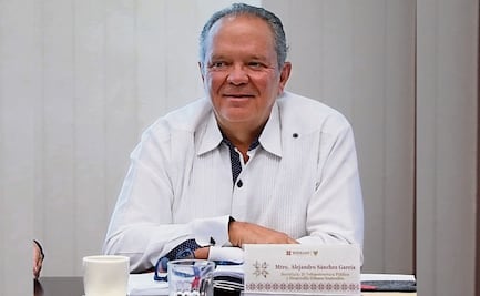 Queda mal funcionario con luminarias en Hidalgo