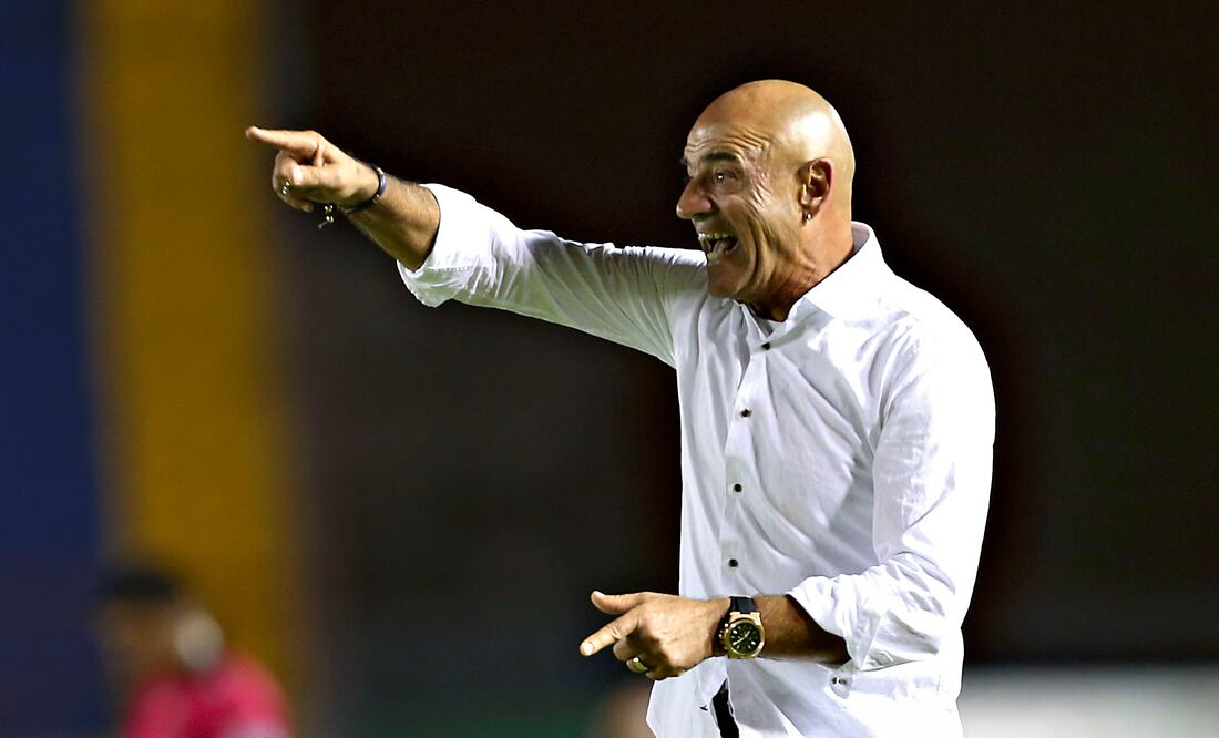 José Luis Sánchez Solá durante un juego de la Copa MX. FOTO/IMAGO7