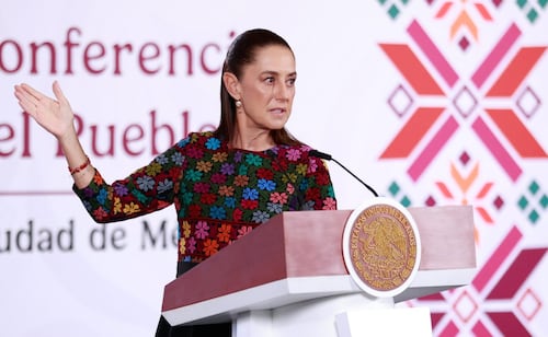 Sheinbaum lamenta reanudación del conflicto entre EU e Irán; advierte impacto directo en precio del petróleo