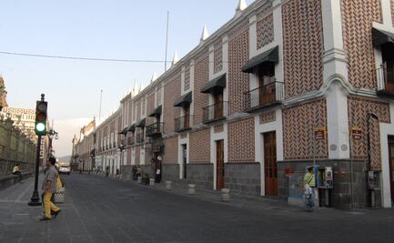 Por Covid-19, cierran a vehículos Centro Histórico de Puebla