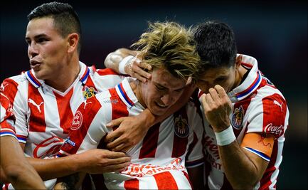 Chivas humilla al América y avanza a semifinales