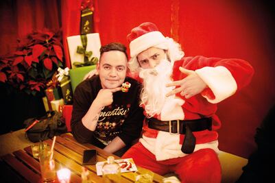 ¡Felices fiestas, y drinks para todos!