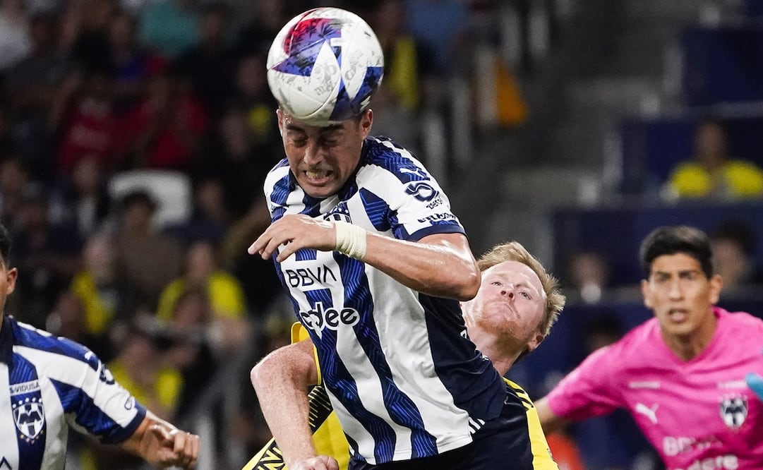 Rogelio Funes Mori durante el partido entre Monterrey y Nashville - Foto: AP