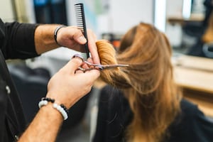 Cuáles son los mejores días de mayo 2026 para cortarse el cabello