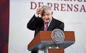 AMLO acusa intervención; "funcionarios de EU están tratando de debilitar a Morena"