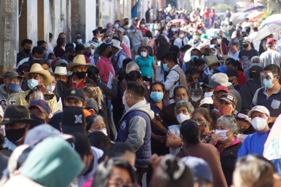 Por no tener INE de su municipio, niegan vacunas anticovid a adultos mayores de Oaxaca