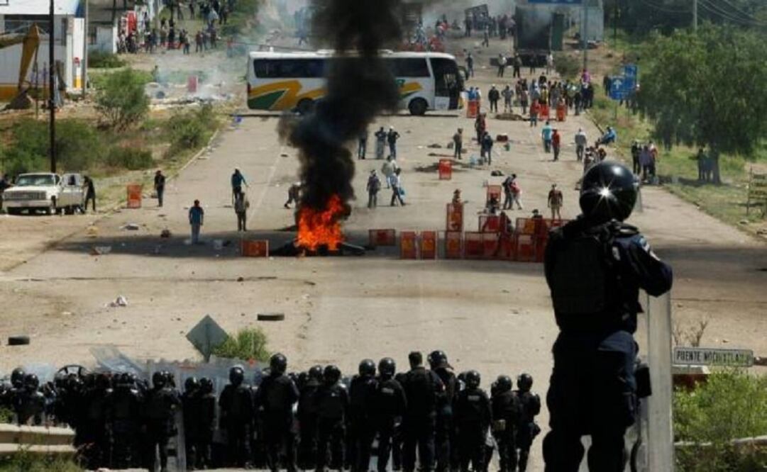 Federal Police Chief Enrique Galindo blamed Sunday's violence on other, unspecified "radical groups." (Photo: Reuters) 