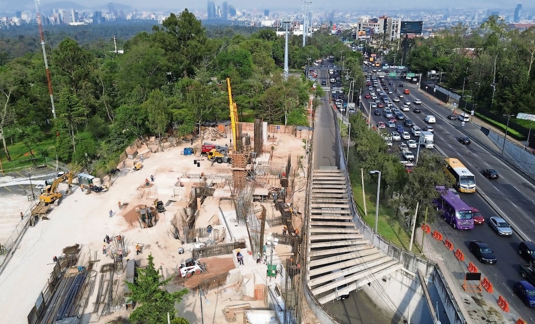La tercera línea del Cablebús irá de Los Pinos a Vasco de Quiroga y conectará las cuatro secciones del Bosque de Chapultepec. Se prevé que la obra civil se concluya en diciembre próximo. Foto: Diego Prado | El Universal