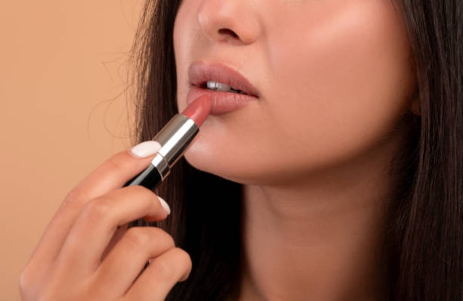 Labial beige neutro. Foto: Unsplash