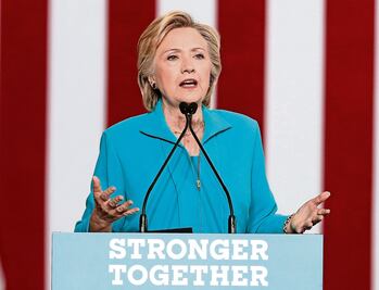 México, eje de campaña de Hillary contra rival