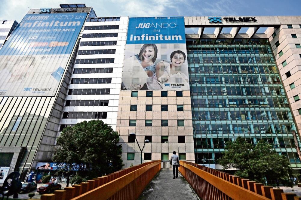 América Móvil solicitó que se tomen en cuenta las nuevas condiciones del sector de telecomunicaciones para evaluar la competencia en el sector (ARCHIVO EL UNIVERSAL)