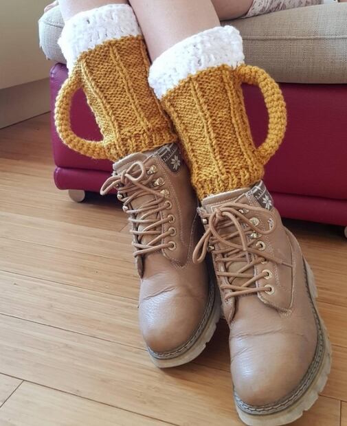 Viral: calcetines en forma de cerveza impactan redes sociales