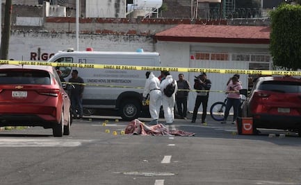 Hombre es asesinado a balazos en calles de la alcaldía Tláhuac; agresores huyen a bordo de una motocicleta