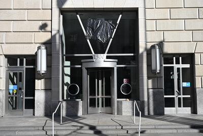 Elon Musk informa que edificio de la USAID está ocupado por Patrulla Fronteriza; empleados acuden a tribunales