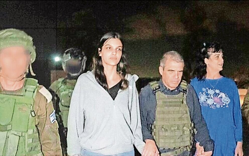 Liberan a dos rehenes capturadas por Hamas