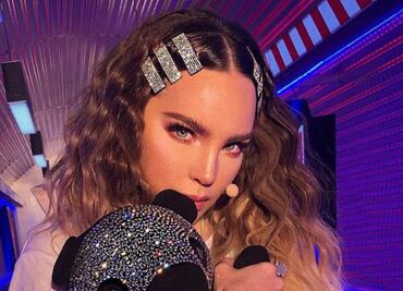 Belinda impacta en redes sociales con escote