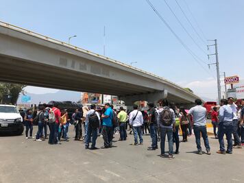 CNTE arrecia protestas y toma centros comerciales en Oaxaca