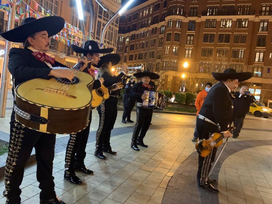 Las canciones de Chente resuenan en EU; le rinden tributo en Washington DC