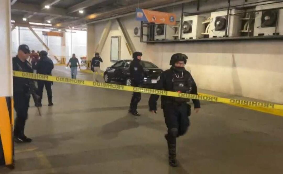 Tras el asesinato, la fiscalía desplegó un equipo multidisciplinario en el supermercado del Centro Histórico de Oaxaca (31/01/2025). Foto: Especial