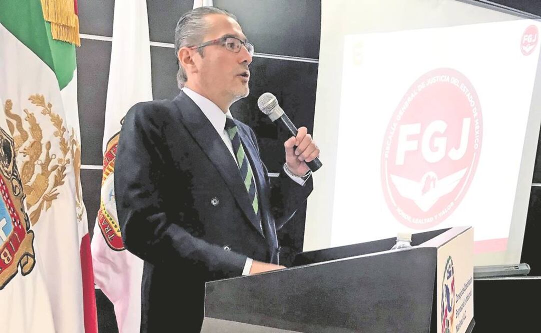 Mesa de trabajo. El fiscal estatal se reunió con empresarios, colonos de Satélite y de fraccionamientos aledaños (REBECA JIMÉNEZ. EL UNIVERSAL)