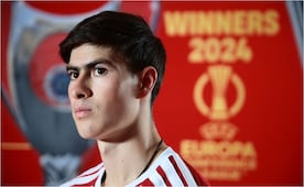 Olympiacos incluye a 'Hormiga' González en su plantilla para la Europa League