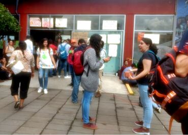 Con retraso de 2 horas, inicia Asamblea Interuniversitaria en la ENAH