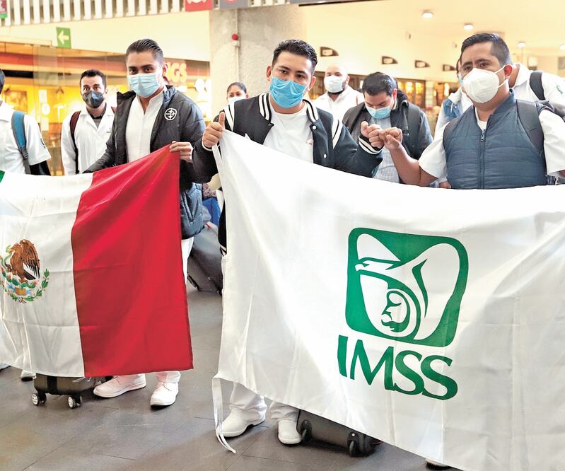 Los enfermeros y médicos que arribaron a la Ciudad de México buscan dar un respiro a sus colegas del sistema de salud local que se encuentra rebasado. FOTOS: BERENICE FREGOSO. EL UNIVERSAL