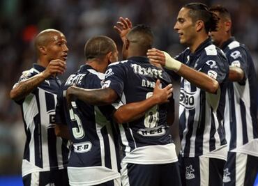 Monterrey kills Jaguares and remains as leader in Mexican soccer
