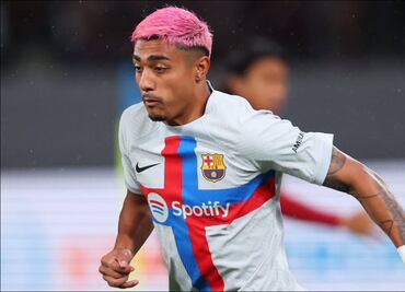 El mexicano Julián Araujo abandonaría al Barcelona para jugar en un recién ascendido de LaLiga