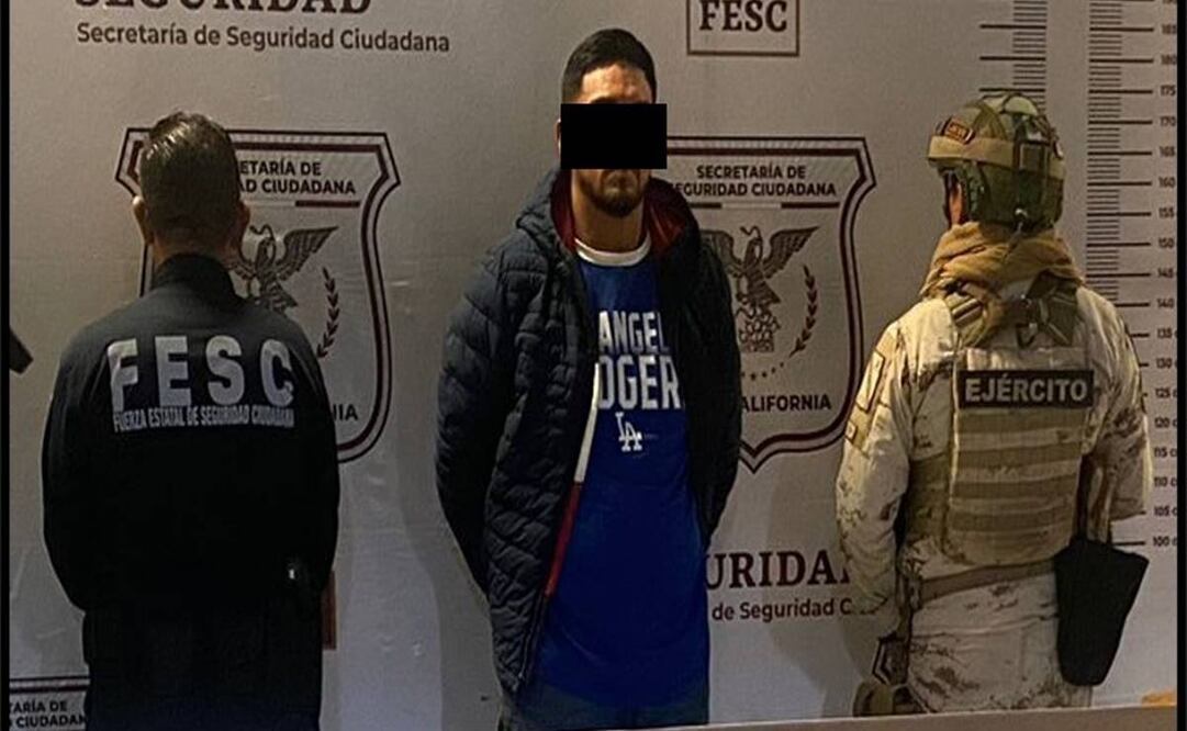 Elementos del Ejército en coordinación con la Fuerza Estatal de Seguridad Ciudadana (FESC) de Baja California detuvieron a un hombre abordo de un vehículo con 326 mil 55 pastillas de droga sintética. Foto: Sedena