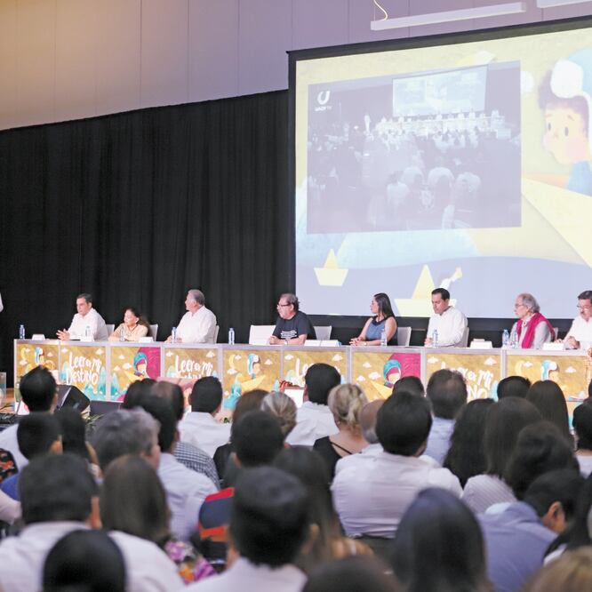 La octava edición de la Feria Internacional de la Lectura Yucatán (Filey), que organiza la Universidad Autónoma de Yucatán, inició el sábado y concluirá el 24 de marzo; ofrecerá más de mil actividades literarias y de fomento a la lectura. CORTESÍA