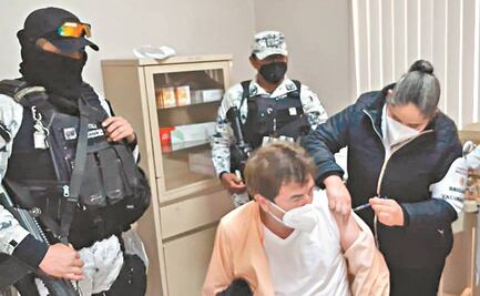 Edil de Caborca se brinca la fila y se vacuna en otro municipio