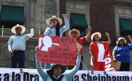 CNTE anuncia "receso" al levantar su plantón en el Zócalo; "Nos vamos, pero regresaremos con más fuerza"