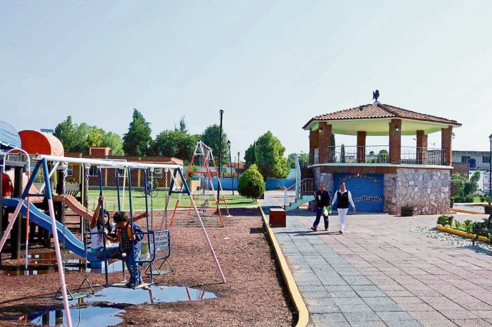 El mismo lugar donde se dio la ejecución sumaria, en Santiago Atlatongo, ayer estaba vacío (ARMANDO MARTÍNEZ. EL UNIVERSAL)