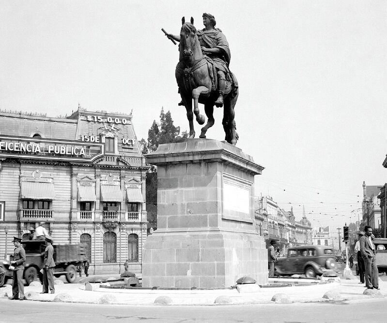 Imagen de El Caballito de Tolsá, en la glorieta de Carlos IV, que es parte de la exposición Somos Tabacalera. Fotos: CORTESÍA MUSEO SAN CARLOS
