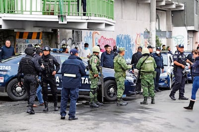 Esparcen restos de 2 hombres en calles de Toluca