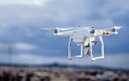 Plantea Mancera regular uso de drones