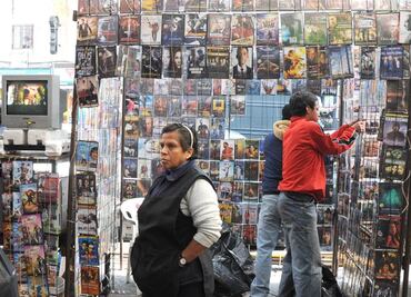 Anuncia Mancera retiro de ambulantes en Izazaga